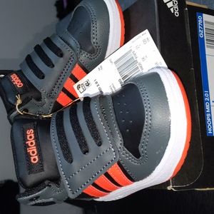 Adidas Hoops Mid 2.01 toddler US 5.5